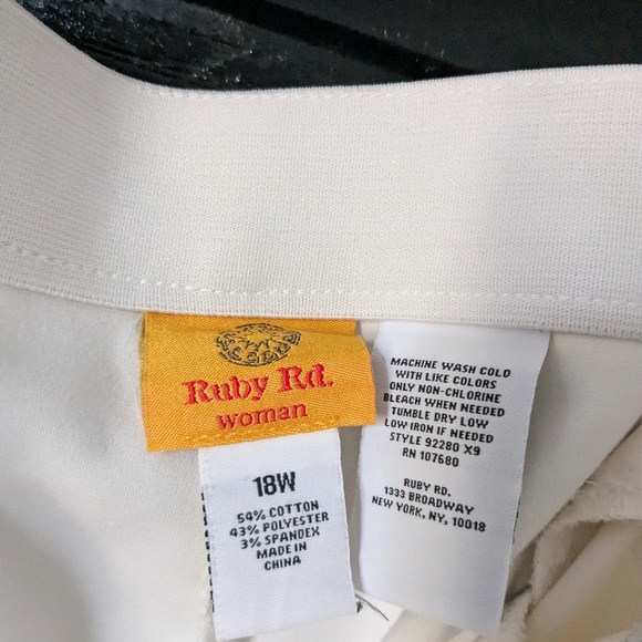 Ruby Rd. White Women's Pants - Picture 6 of 6
